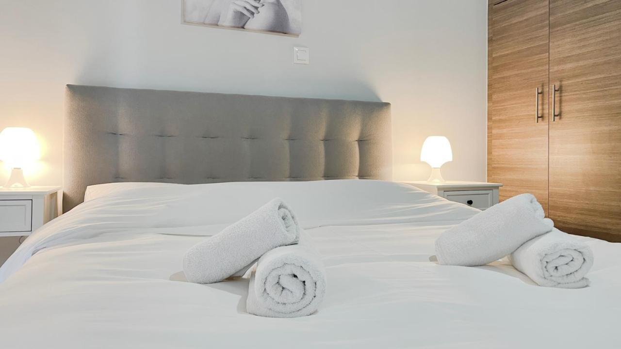Kodrigktonos Central 77Sqm Apt In Viktoria Athens Luaran gambar