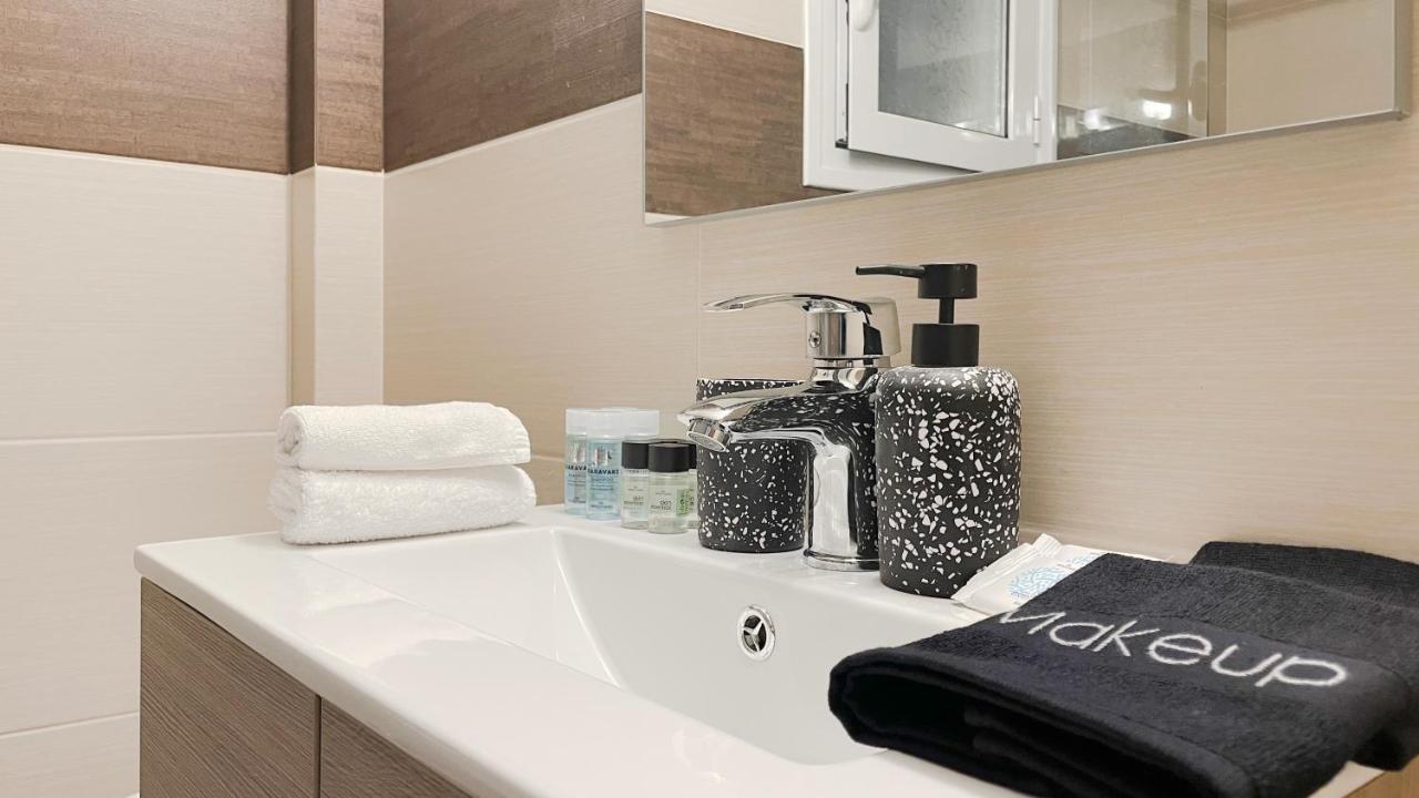 Kodrigktonos Central 77Sqm Apt In Viktoria Athens Luaran gambar